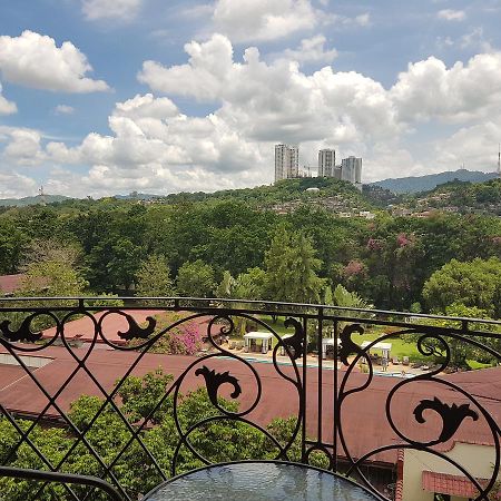 Sophia Suites Residence Hotel Cebu Exterior foto
