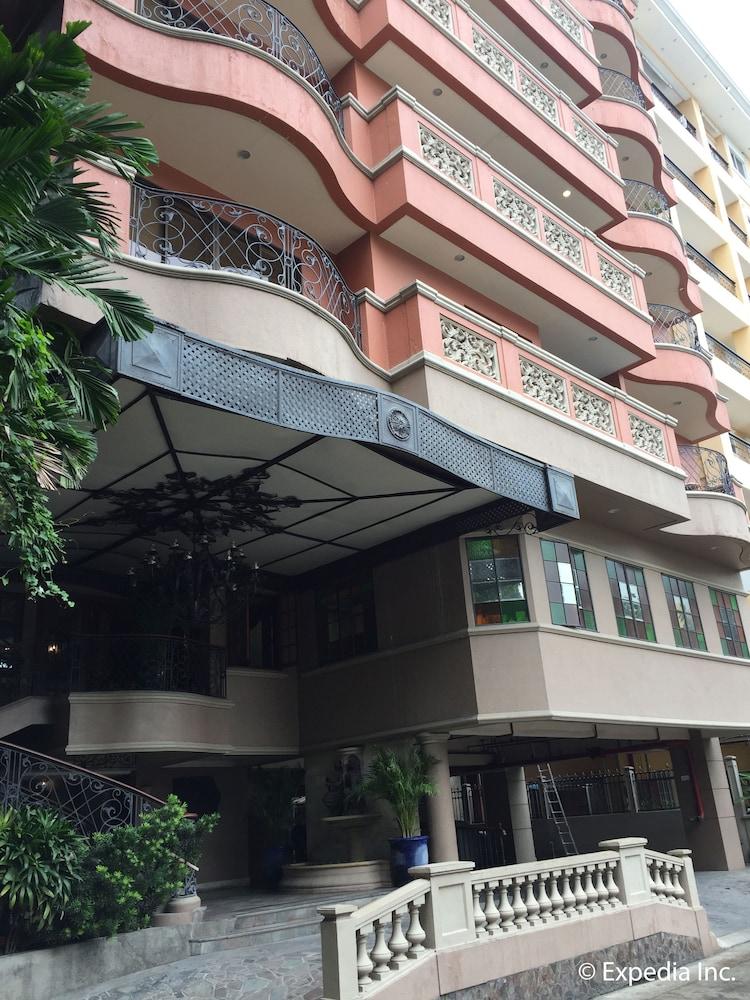 Sophia Suites Residence Hotel Cebu Exterior foto