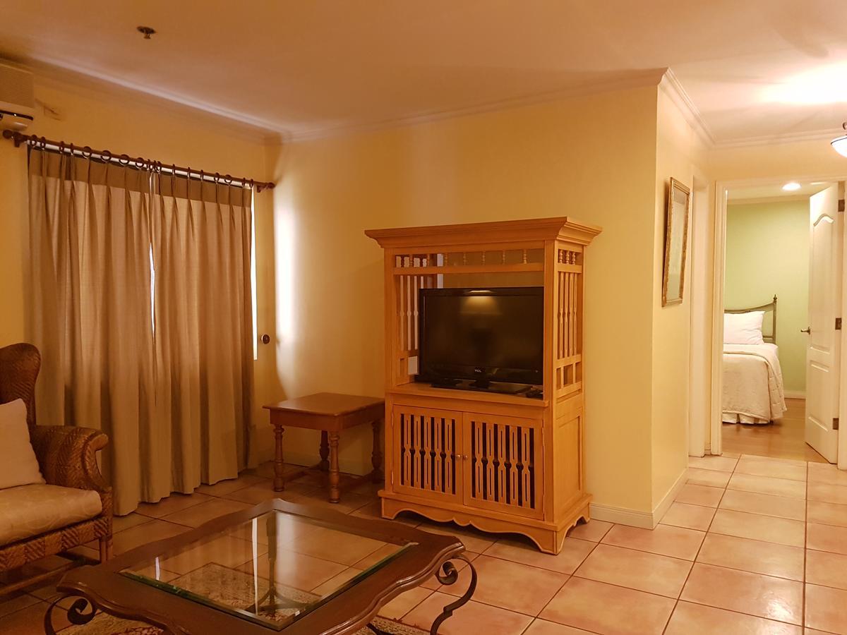 Sophia Suites Residence Hotel Cebu Exterior foto